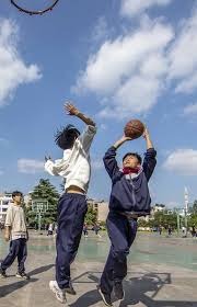 哈登肩伤缺席战勇士！无缘第62次与库里交手 泰伦卢称他此前负担过重